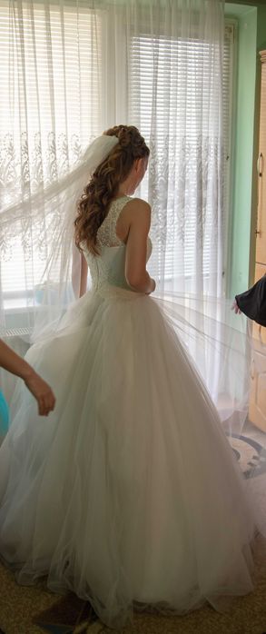 Rochie mireasa white style