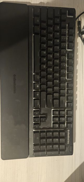 Vand tastatura steelseries apex 3