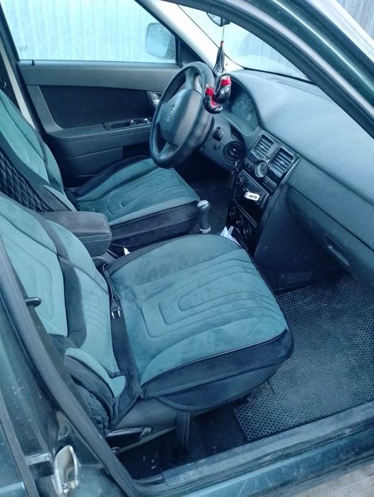 Продам машину приора