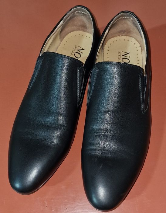 Продаются туфли.