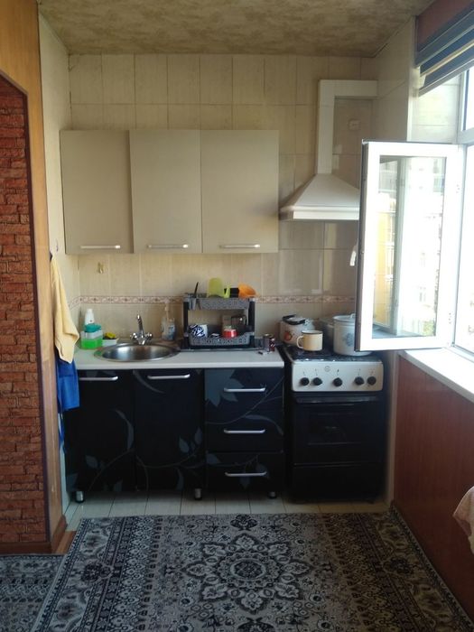 Sergili tumani ittifoq mahallasida uy sotiladi 5 xona 5 etaj srochna