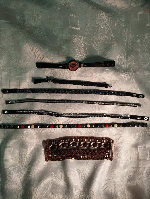 Гривни, обеци, рамки за очила