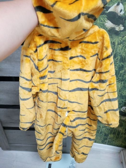 Продам костюм детский