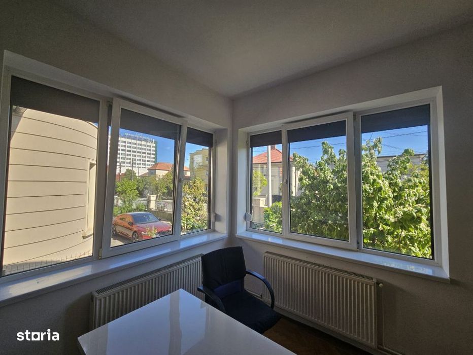 Apartament spatios, zona Hotel Napoca, pentru birou!