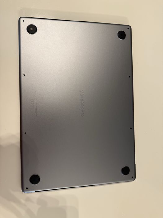 Macbook Pro 16 2023