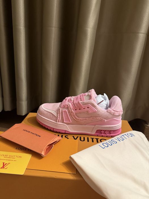 Balenciaga Track LED обувки - Коледно намаление в описанието