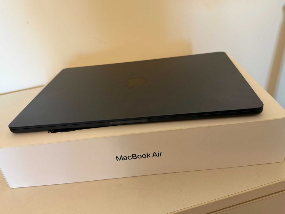 MacBook Air 15" M4 (2025) | 16GB RAM | 256GB SSD | 100% Baterie