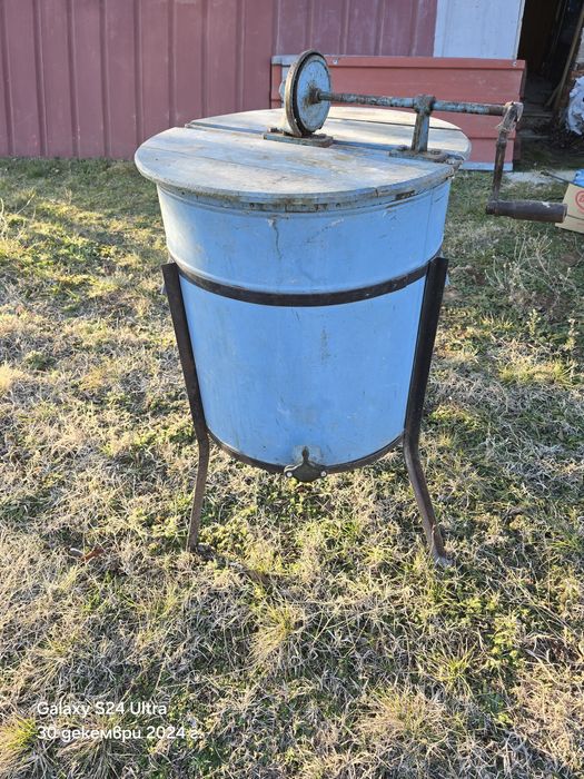 Центрофуга за 4 рамки