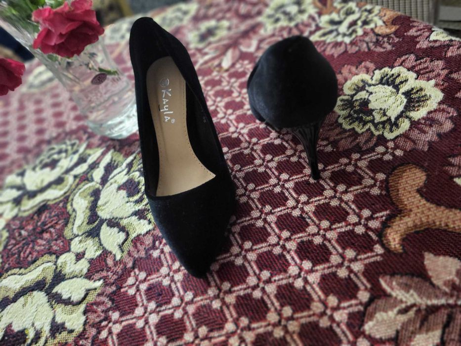 Обувки велурени токчета