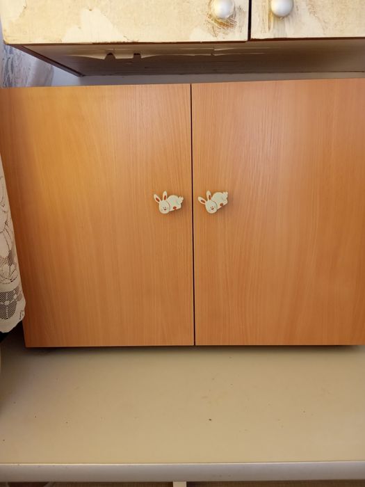 Кукольный шкаф для вещей кукол.