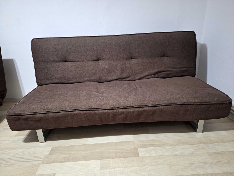 Vand 2 canapele extensibile