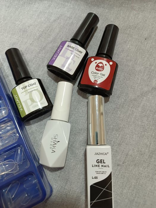 Материали за маникюр.