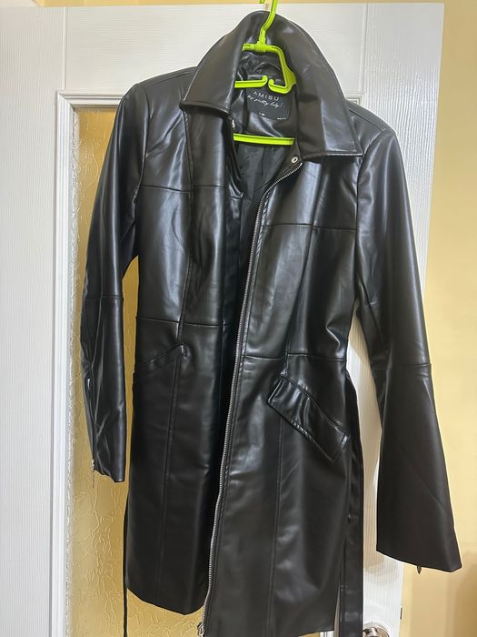 Нов трнеч Amisu ЕUR 38