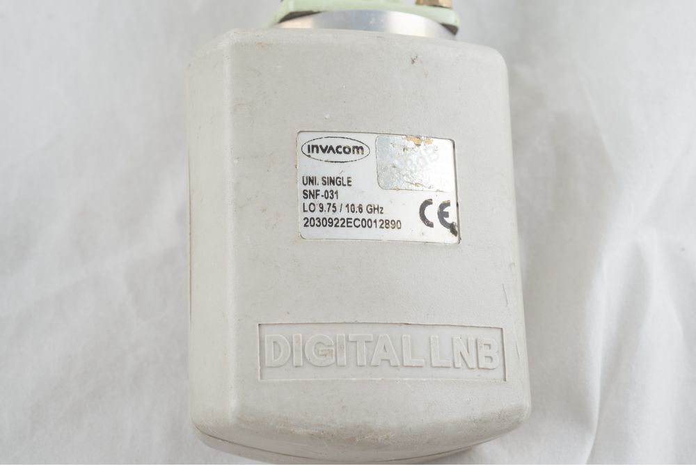 Спутниковый конвертер Invacom (Англия) Инваком с облучателем