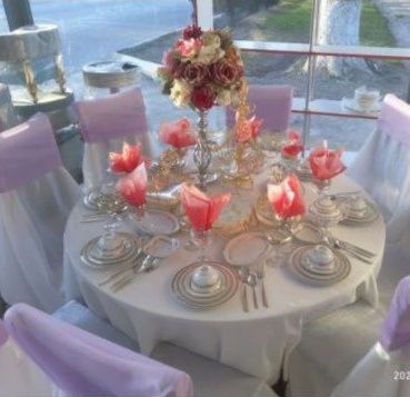 90 kishilik nabor  lentalik idishlar sotiladi