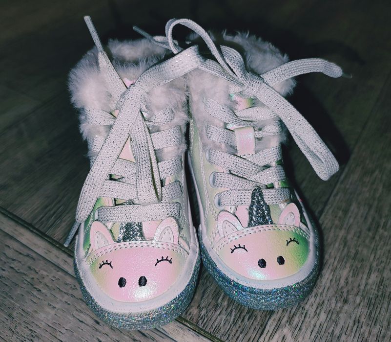 Продам детские вещи на девочку