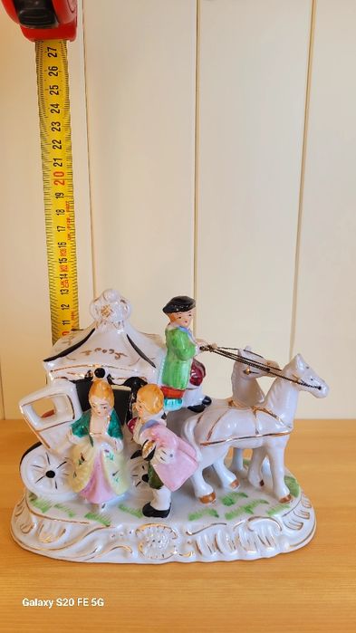 Порцеланови фигури, статуетки,вази