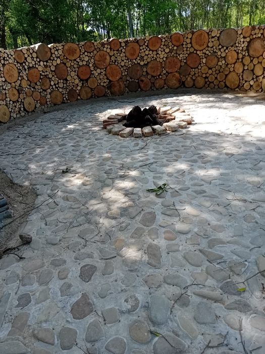 Piatră Naturală Autentică: Durabilitate și Stil pentru Orice Proiect