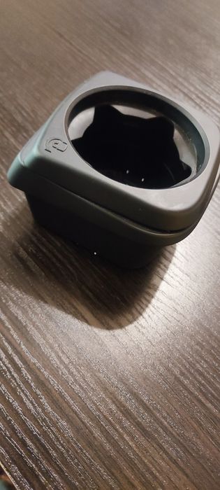 Поставка за чаша