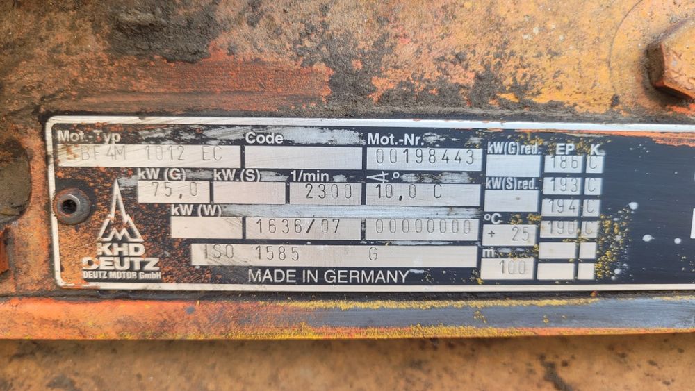 motor deutz cu pompe hidraulice excavator