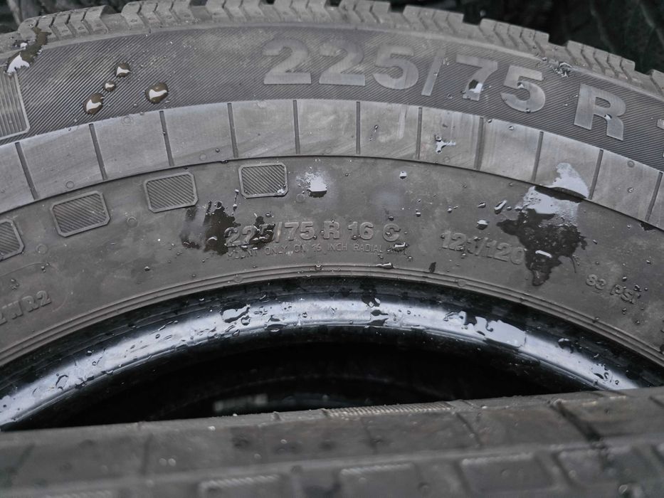 4бр Всесезонни гуми за бус 225 75 16 С - Continental