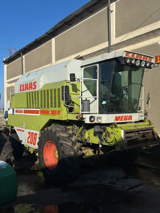 Combina Claas mega 208