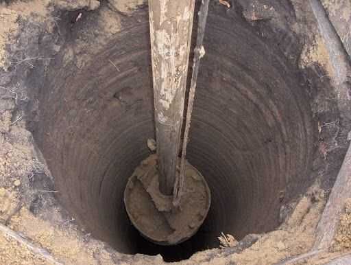 Fantanar adancesc fantani execut puturi 40-150m curatam fantani