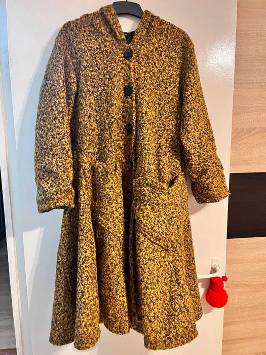 palton, geaca,  haine  dama in stare f buna