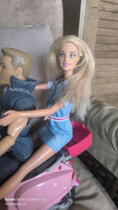 Бярби и Кен на мотор