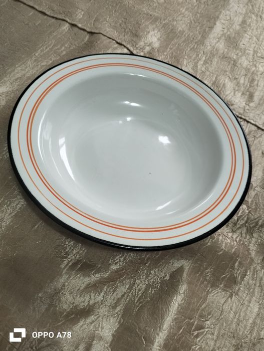 Продам тарелки металлические