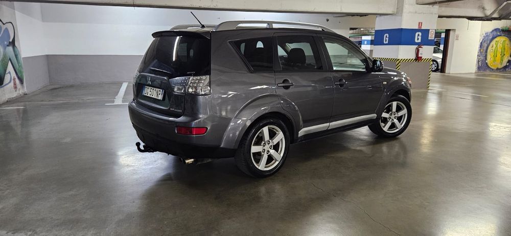 Vand Mitsubishi Outlender 2.0 diesel, an 2009, 4x4, 7 Locuri, Ingrijit  Acte la Zi