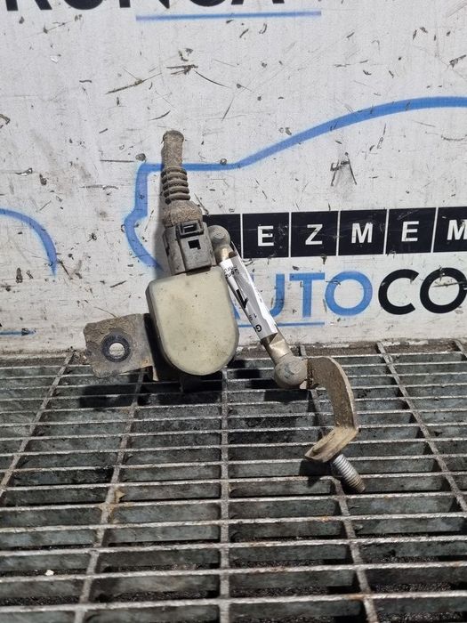 Senzor Reglare inaltime Faruri Volkswagen Golf V Variant 1.9 TDI 2007 - 2009 Euro4 (1346)