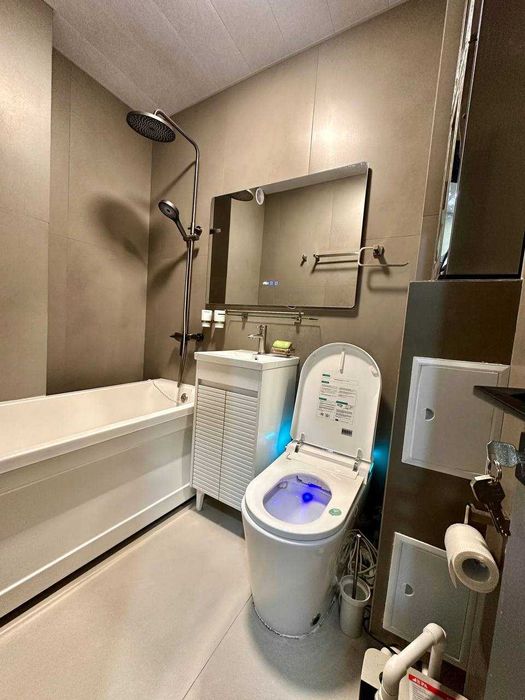 1-Комнатная квартира на "Кадышева, все раздельно