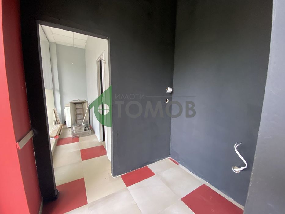 Продава се Магазин в Шумен, Център - 94 кв.м за 1800 €/кв.м - Снимка #4