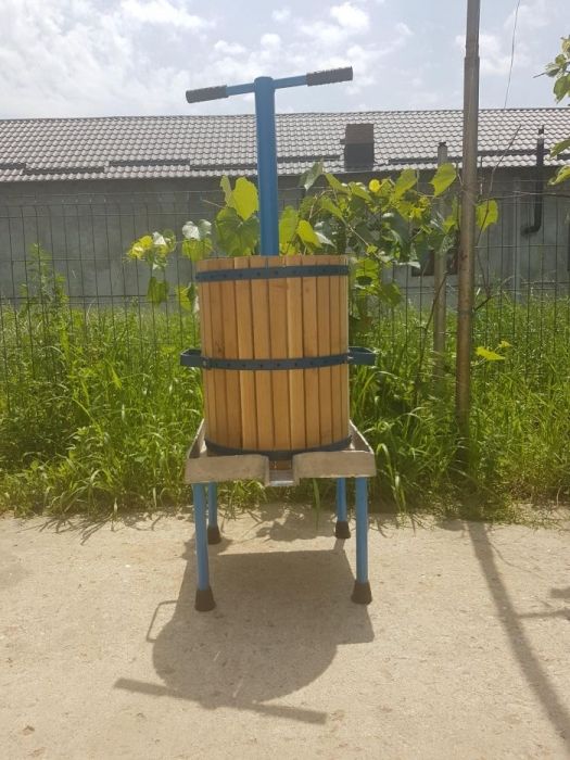 Teasc struguri presa struguri