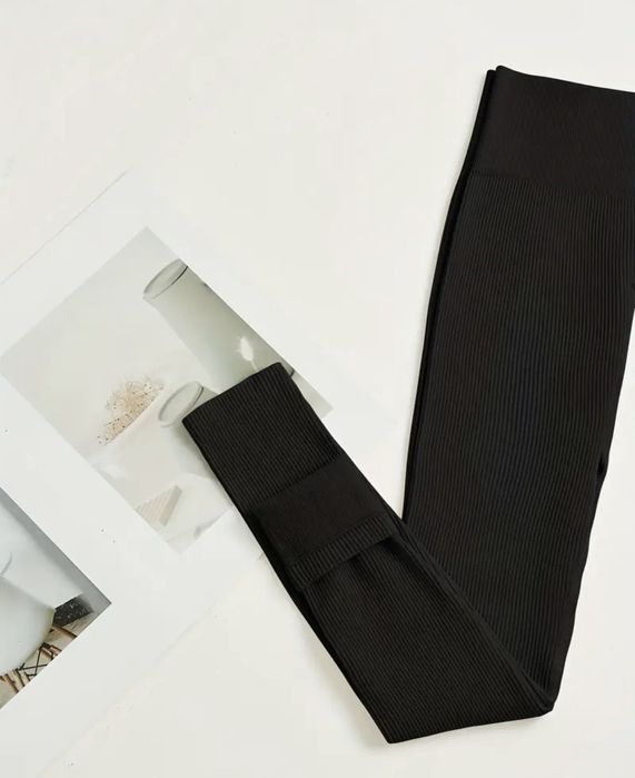 Леггинсы в рубчик