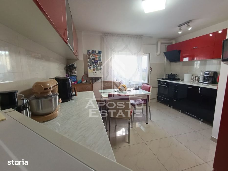 Apartament 4 camere, decomandat, 3 dormitoare, 2 bai, zona Fratelia — fotografia 3