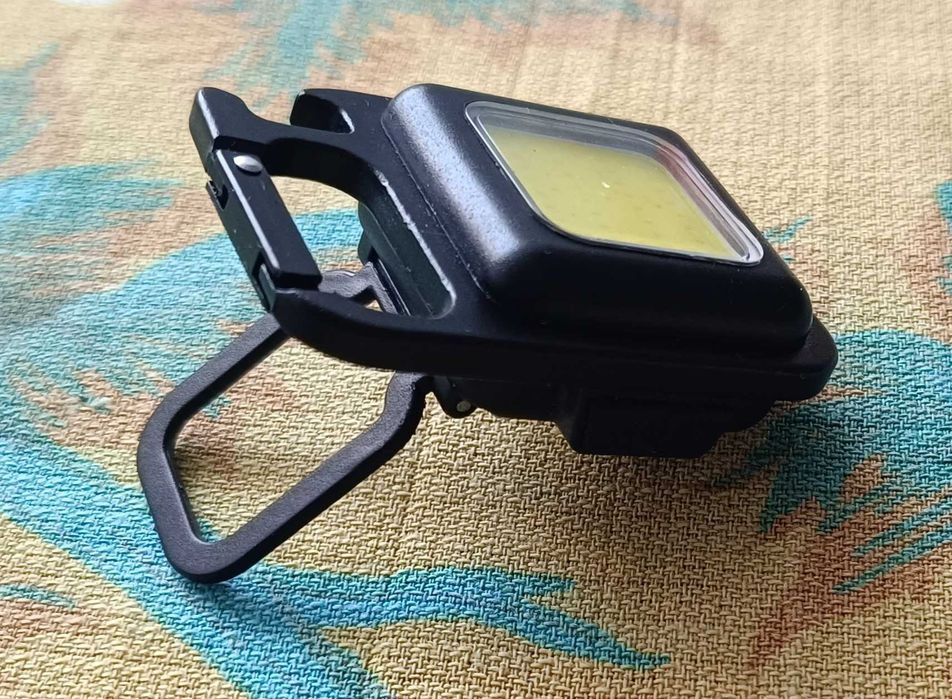 Мини работна лампа с вградена батерия 5W. Нова.