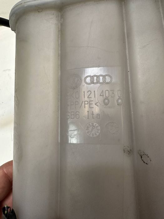 Vas expansiune rezervor ulei servodirecție 2.0 CAGA CAHA Audi A4 B8