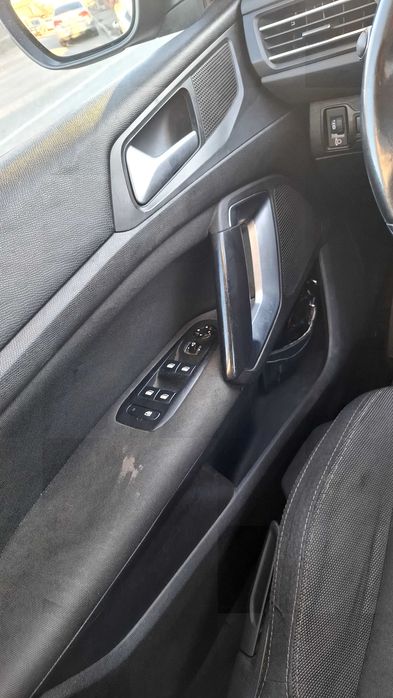 Vând Peugeot 308 T9 business line