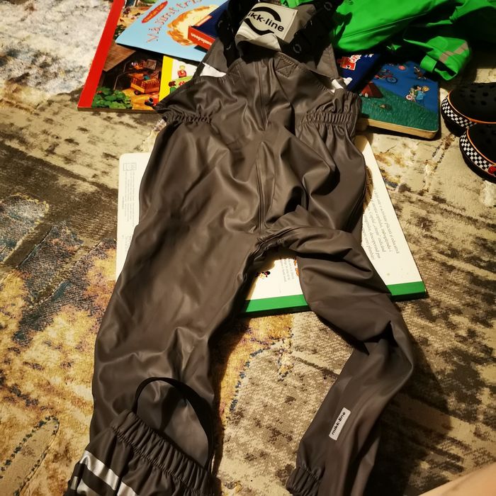 Pantaloni de ploaie