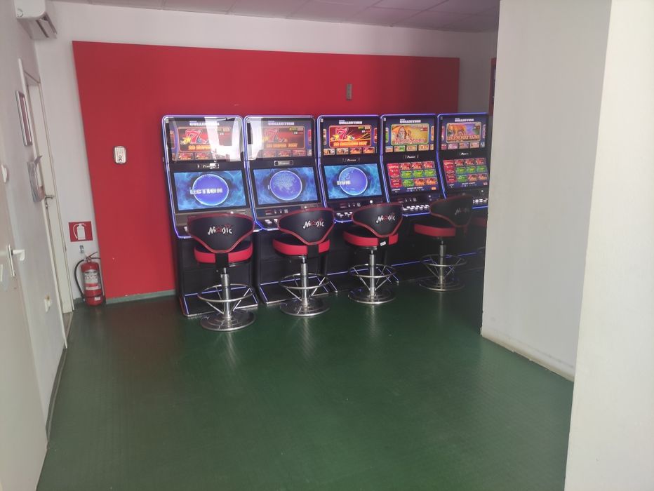 Inchiriez spatiu comercial str Nufarului