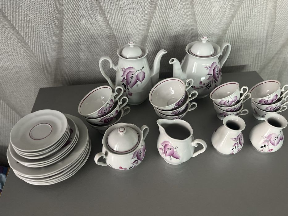 Набор посуды для кофе и чая.