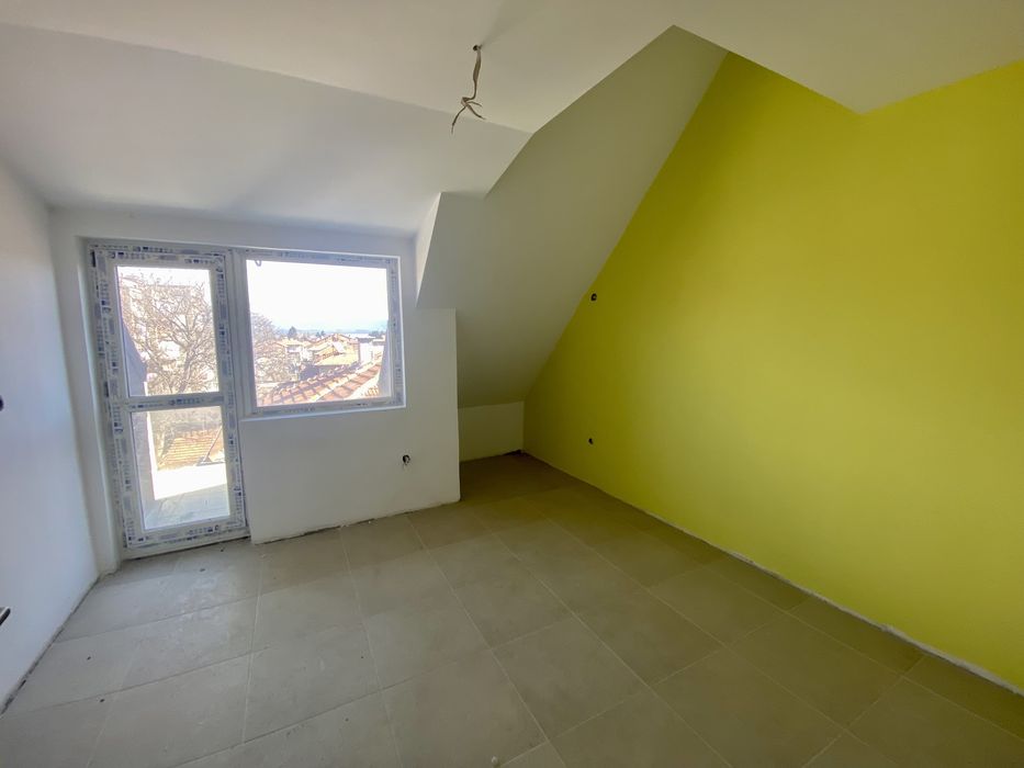 Продава се Четиристаен апартамент в Разлог - 110 кв.м за 863 €/кв.м - Снимка #3