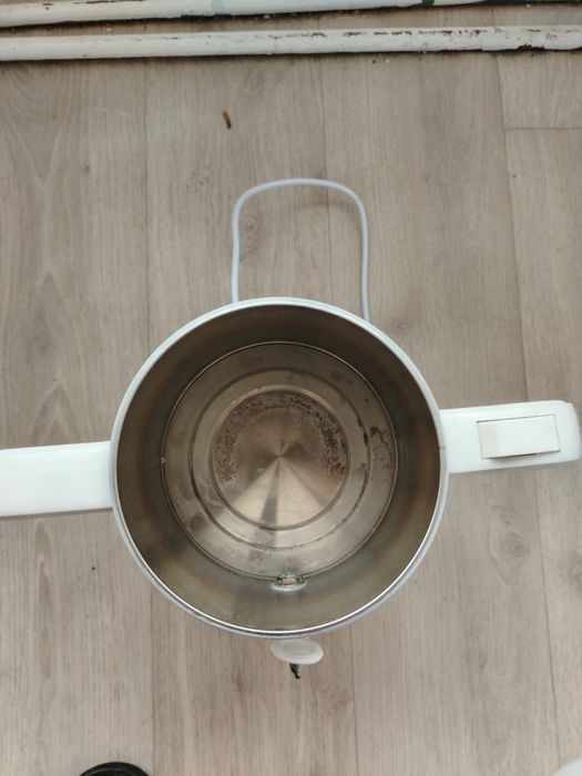 Продаётся электро чайник