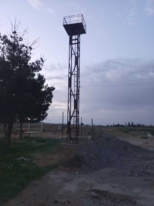 Вышка, для охраны территории.