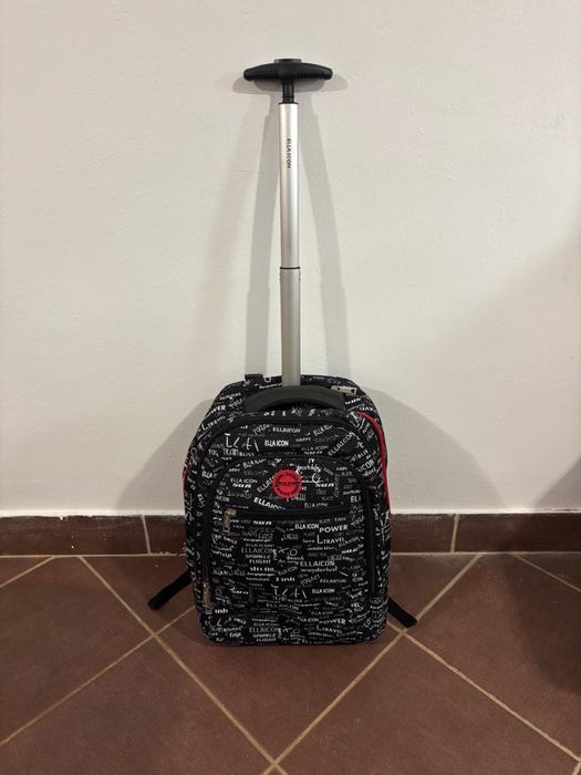 Gentisi rucsacuri pentru vacante si excursii