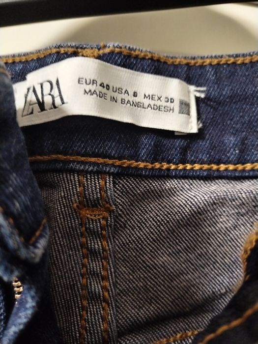 Blugi Zara flare cu talie înaltă