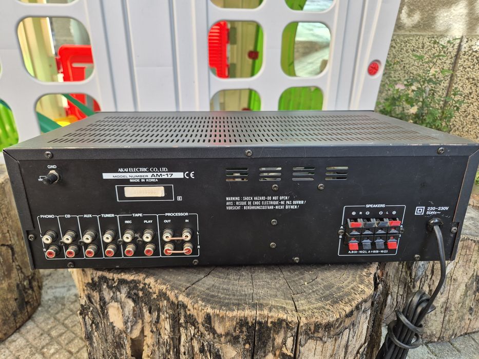 Усилвател Akai AM-17
