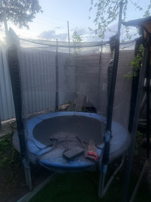 Продам  срочно батут